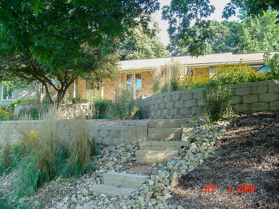 Forever Green Coralville Iowa Retaining Walls natural hardscapes