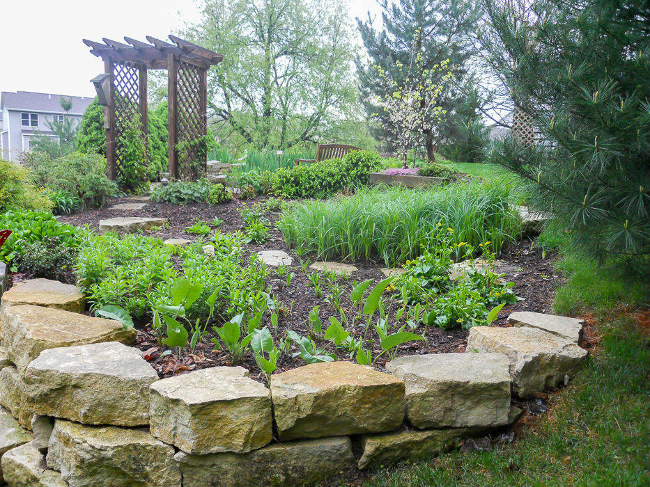 Retaining Walls Landscaping Design Forever Green Iowa North Forever Green Cville Iowa Retaining Walls Natural Pathway Limestone