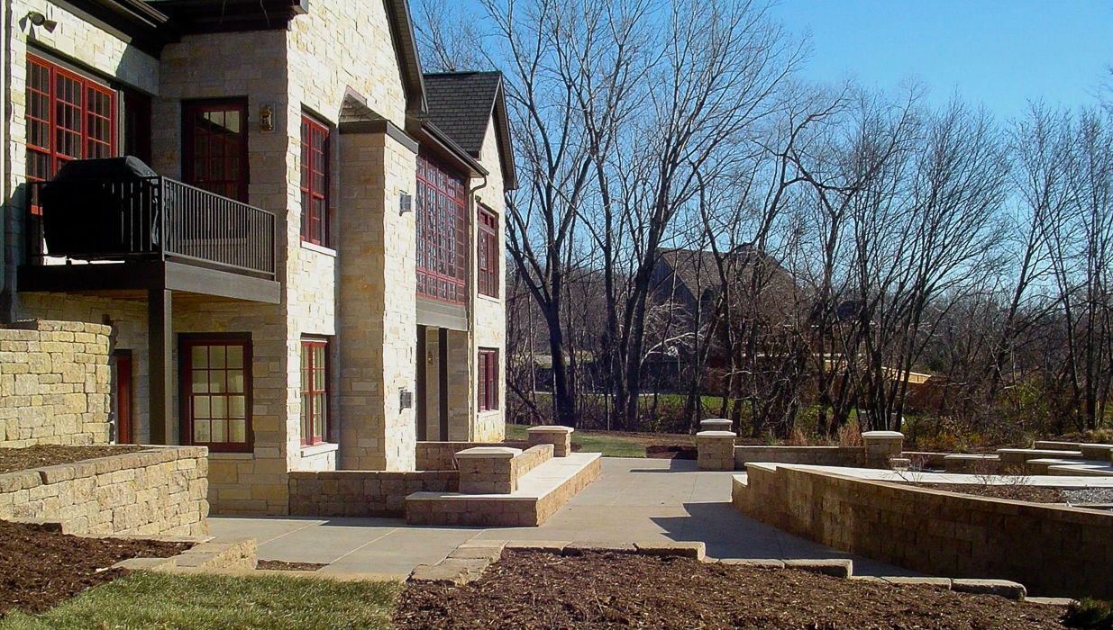 Forever Green Coralville Iowa Retaining Walls patio seating wall