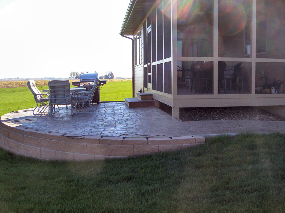 Forever Green Coralville Iowa Retaining Walls raised patio